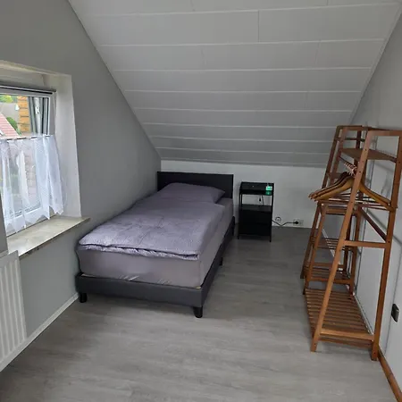 - Monteurwohnung *